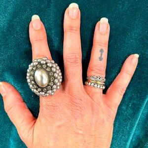 Gray pearl black silver stretch cocktail costume jewelry ring